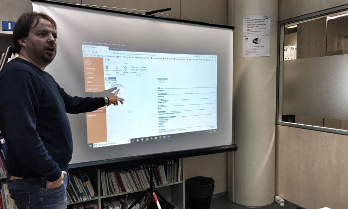 Juan Luis Fernandez is teaching us TTS