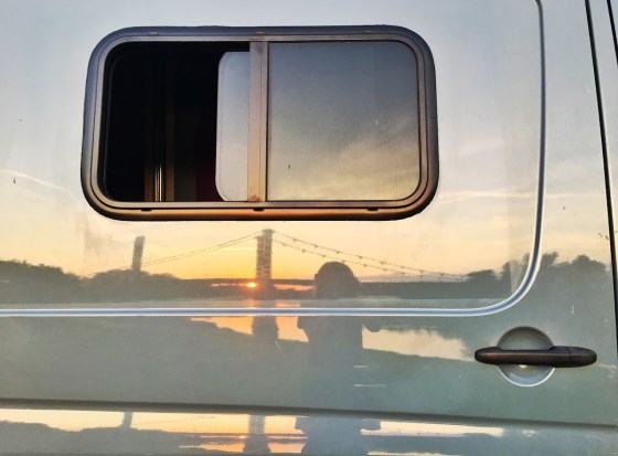 Reflexion of Marmande's bridge